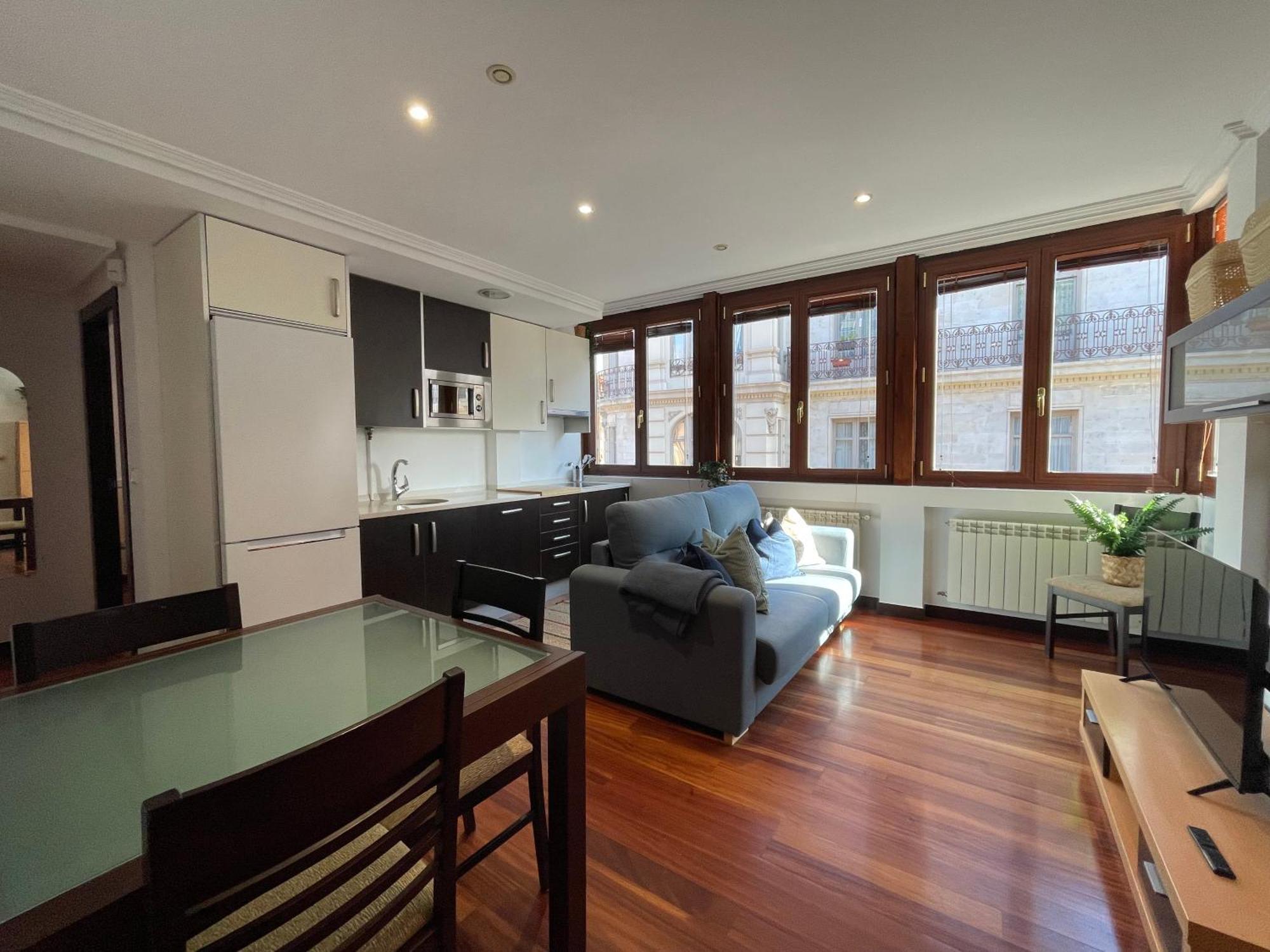 Atuaire Home Vivienda A Luminosa Parking Incluido En Plena Calle Comercial Burgo Екстериор снимка